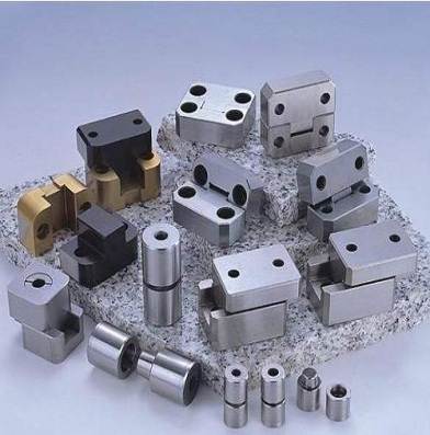 多種規格的微型模具實例圖