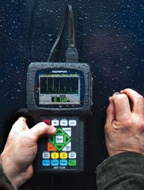 38DL PLUS超聲測厚儀可在惡劣環境中使用